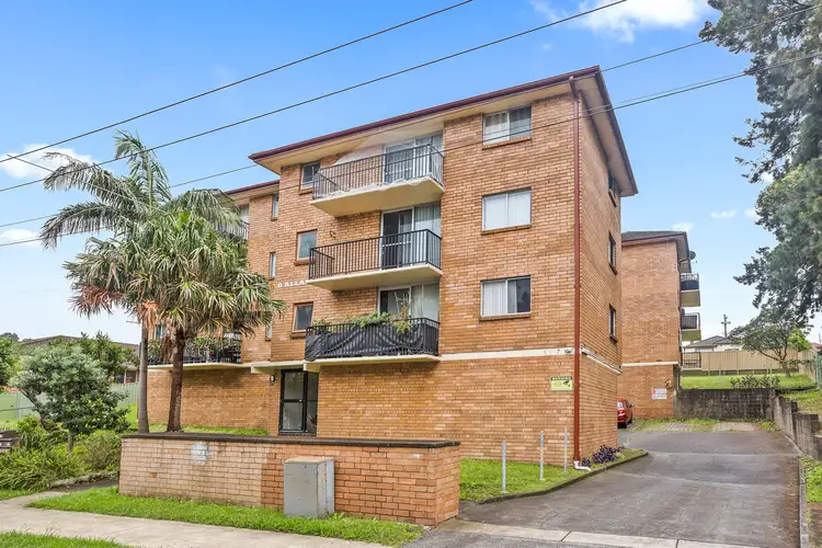 6 Eyre Place