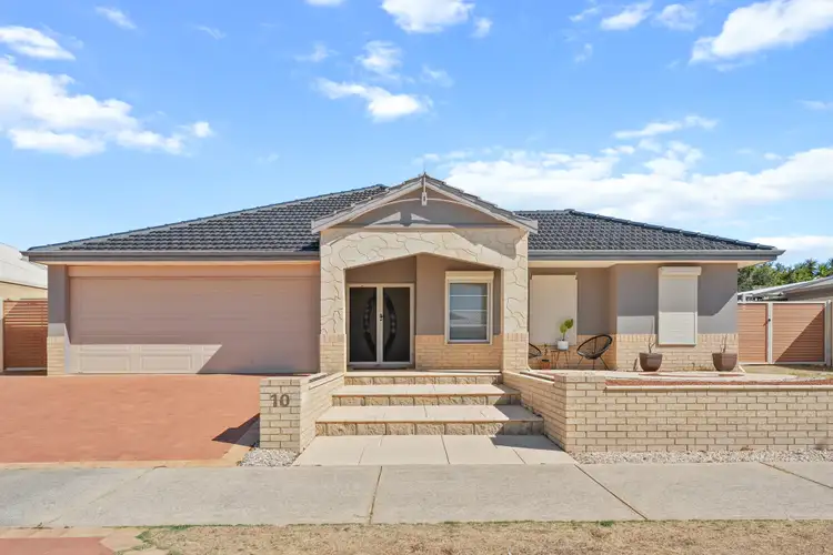 10 Yucca Road