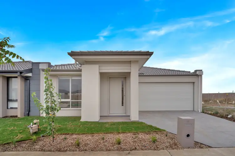 31 Romanesque Drive
