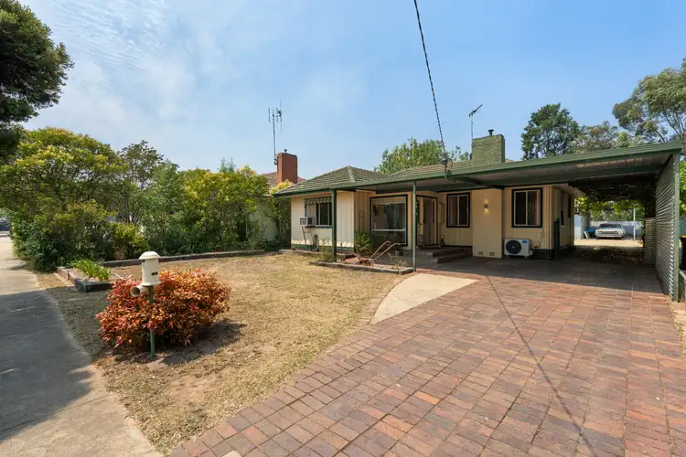 7 Edward Street
