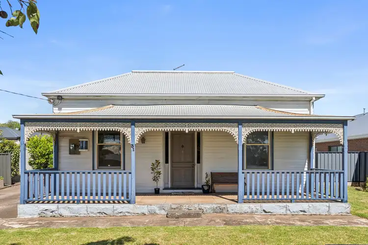 31 Lawrence Street