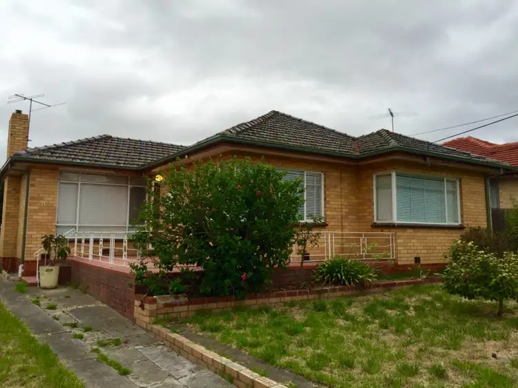 8 Caroline Street