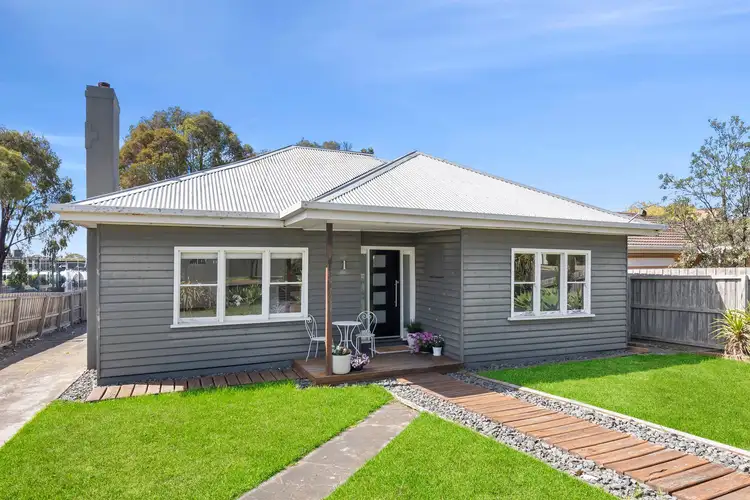 5 Mernda Parade