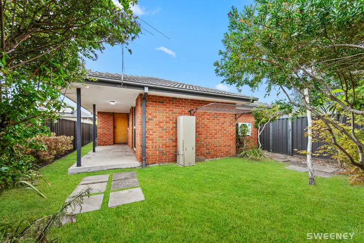 2A Kookaburra Street