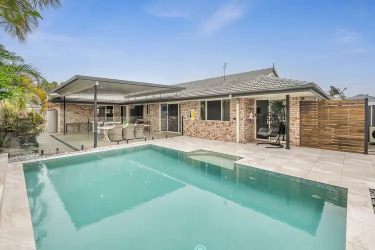 1 Thornleigh Crescent