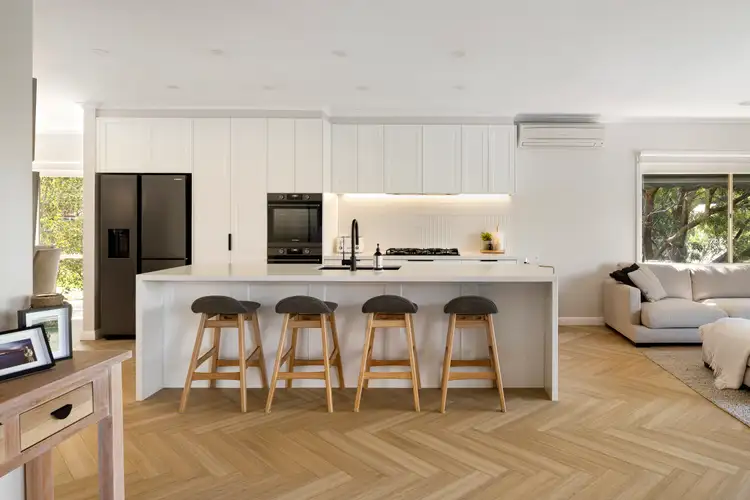 10 Balmoral Court