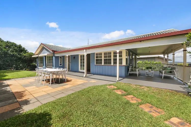 1 Derrick Street