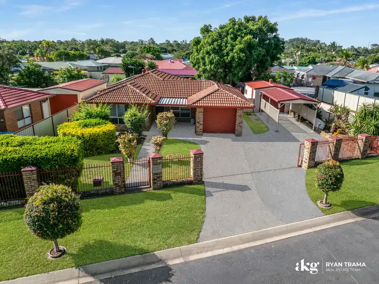6 Eliza Court