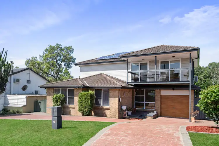 5 Adrian Street
