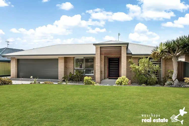 24 Crosslands Avenue