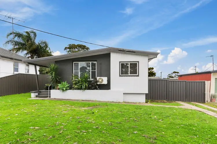 66 Lake Entrance Road
