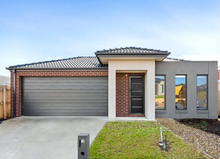 38 Meadow Drive
