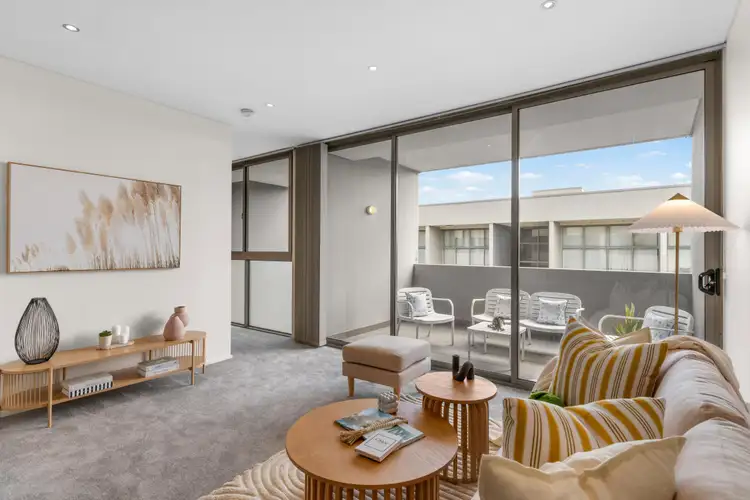 654 Botany Road