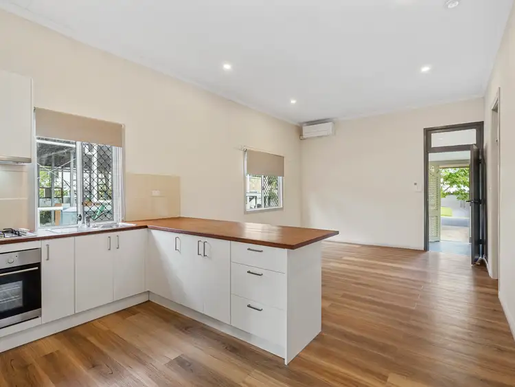 6 Golf Links Road