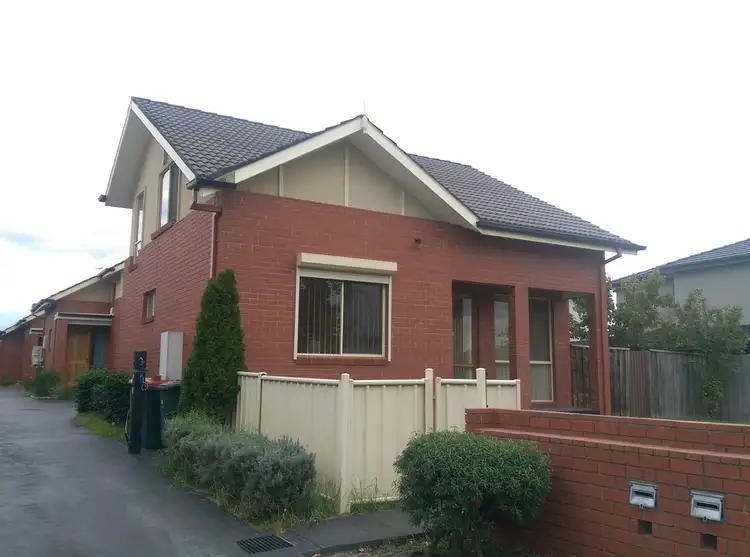 17 Golf Links Avenue