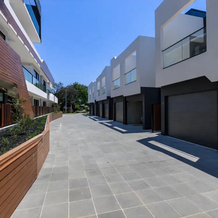 7 Renver Road