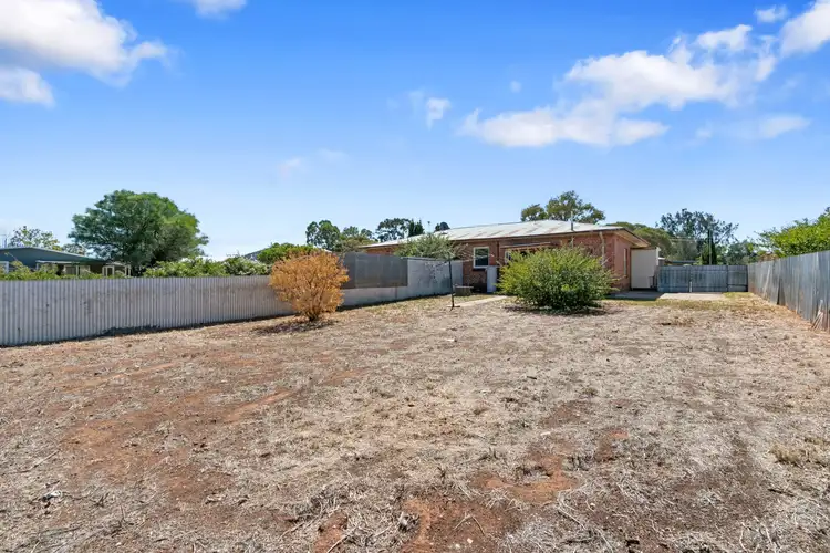 4 Worthington Road