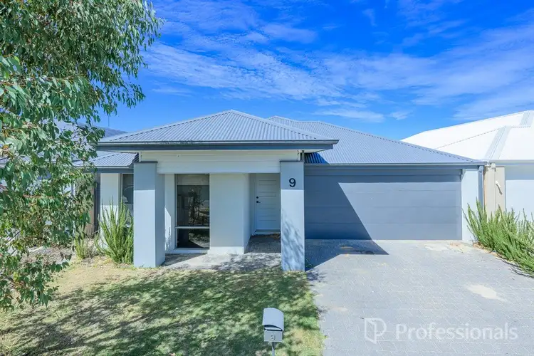 9 Saltriver Street