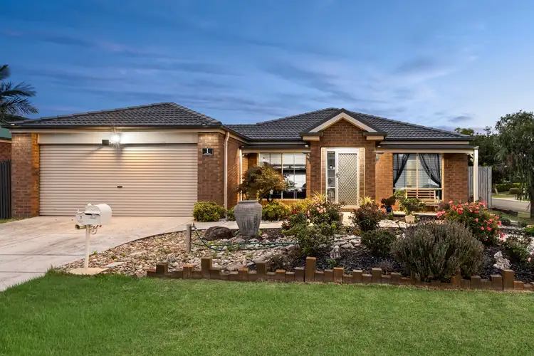 1 Alkira Court