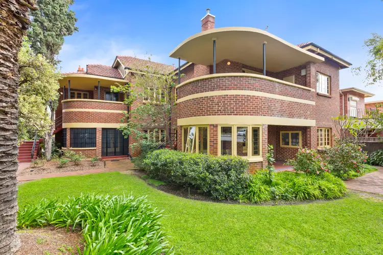 8/109 Winthrop Avenue