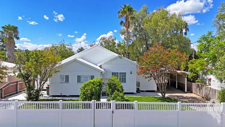 12 Gibbons Street