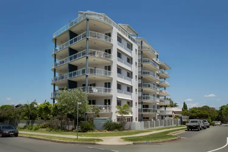 2/13 Louis Street, Redcliffe QLD 4020