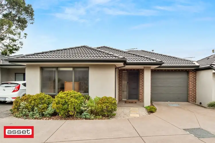 Main view of Homely unit listing, 2/1 Johnstone Street, Seaford VIC 3198