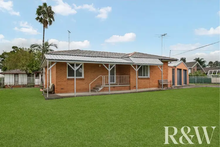 11 Radburn Road