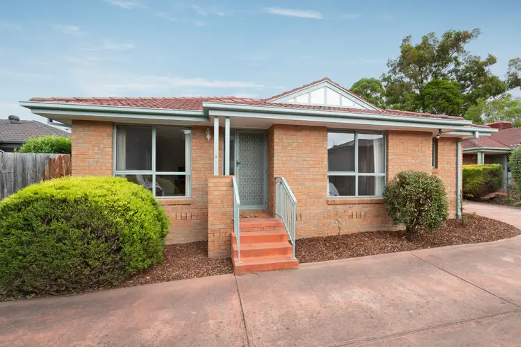 8 Edward Street