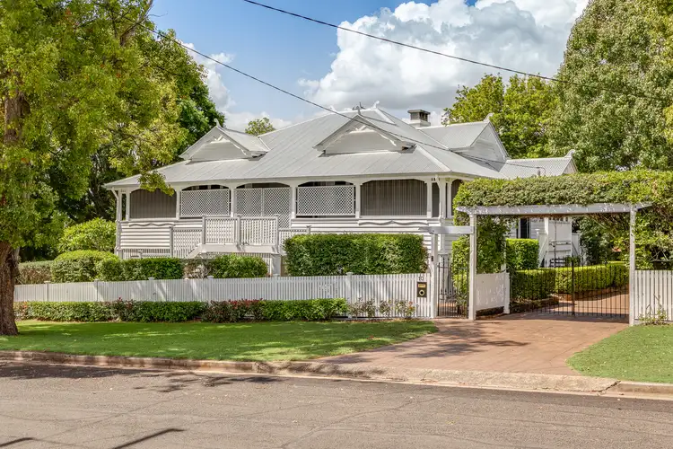 10 Gladstone Street