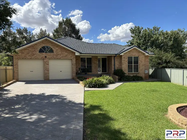 8 Arana Place