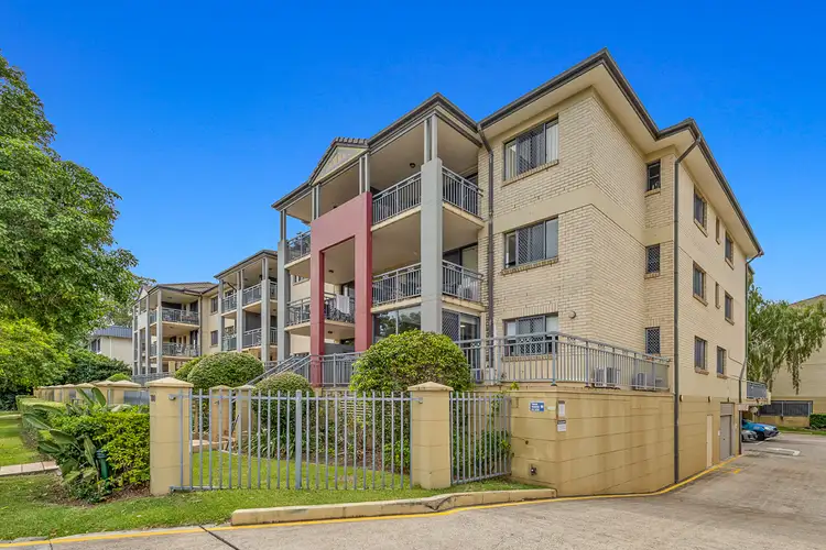 300 Sir Fred Schonell Drive