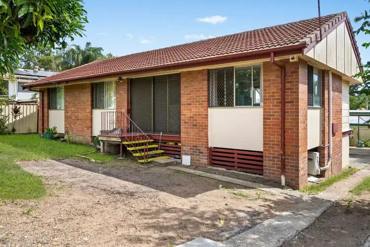 11 Bramston Street