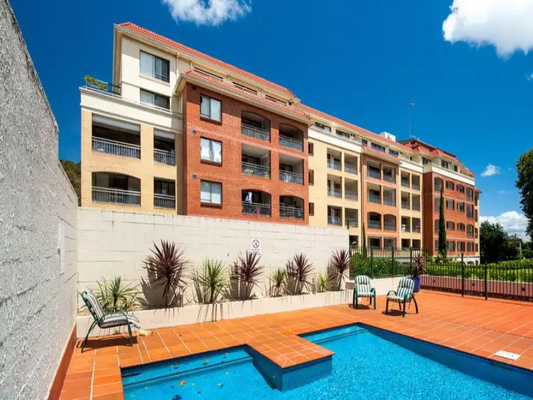 607/34-52 Alison Road
