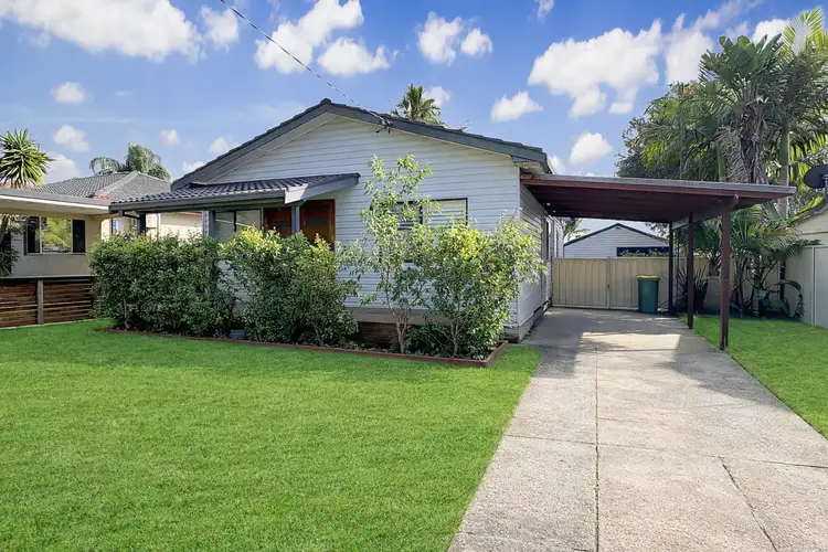 7 Lucas Crescent