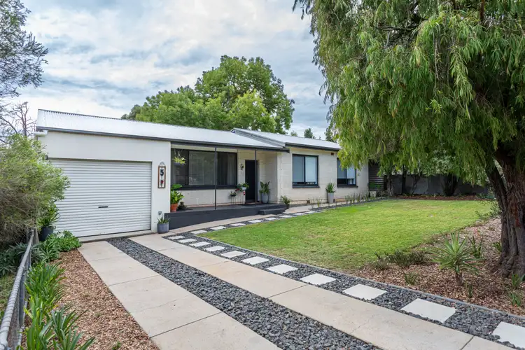 5 Pethick Street