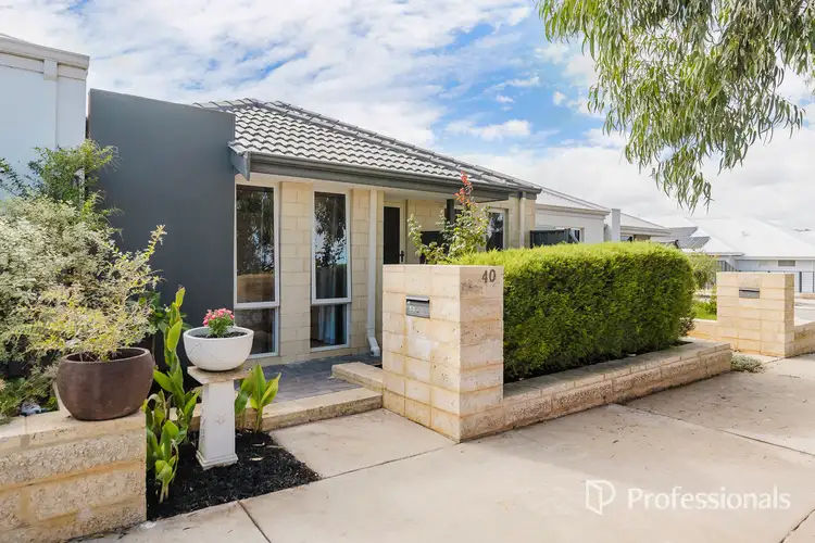 40 Linksman Street
