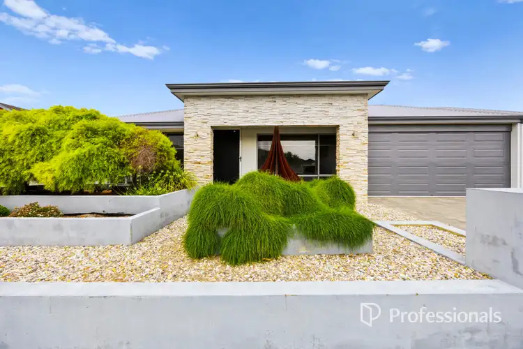 6 Moonstone Way