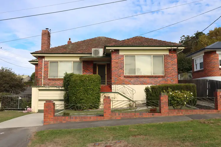 63 Thistle Street West