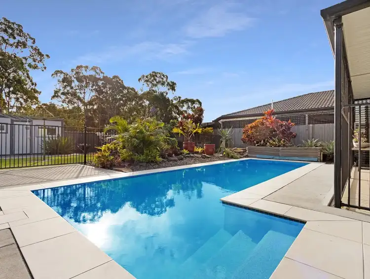 5 Lakeside Drive
