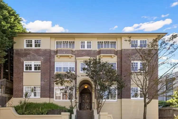 2 Pinehill Avenue