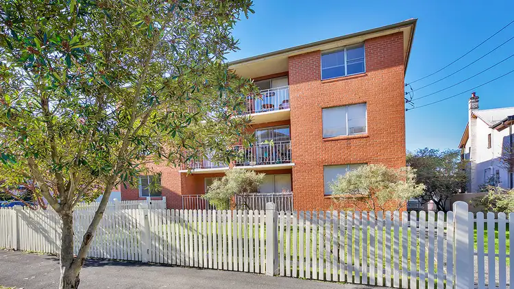 2/53 Smith Street
