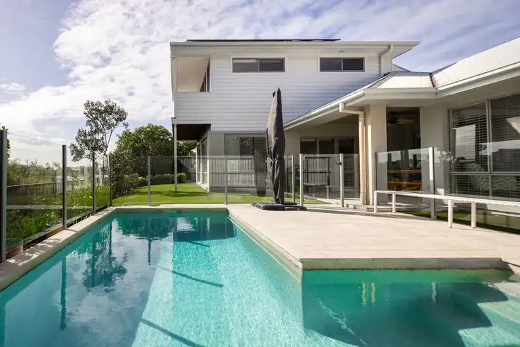 15 Lamatia Drive