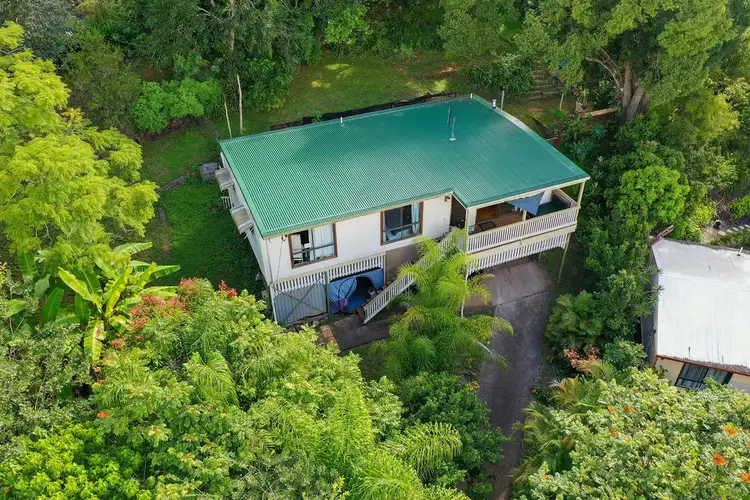 7 Thomas Crescent