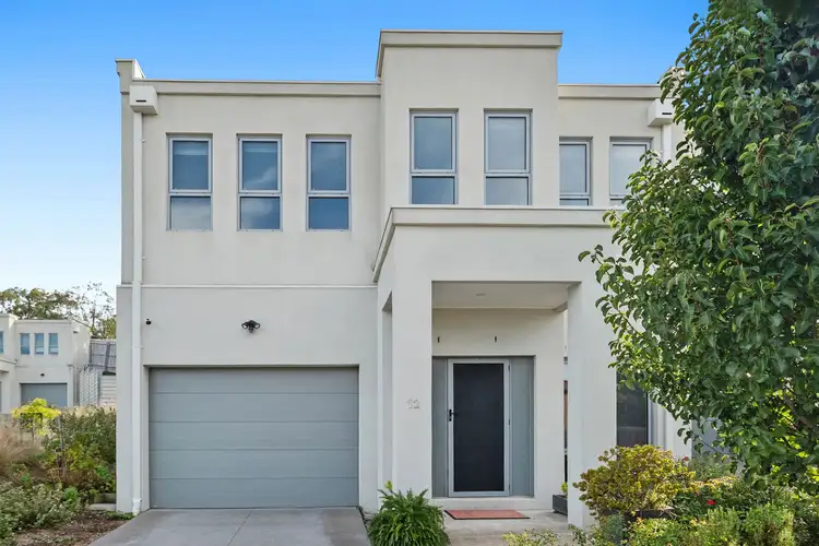 12 Temora Rise