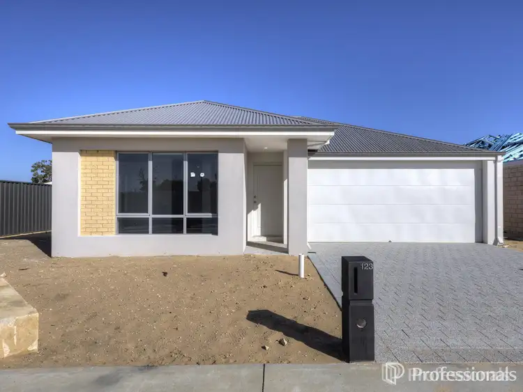 123 Alverstone Boulevard