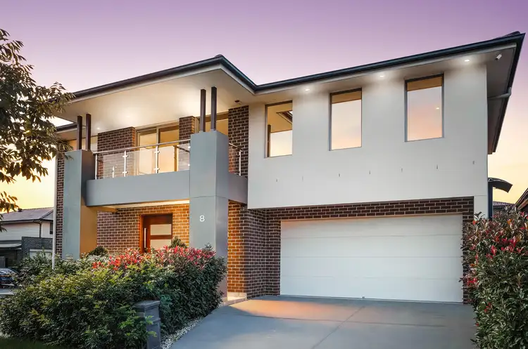 8 katoomba street