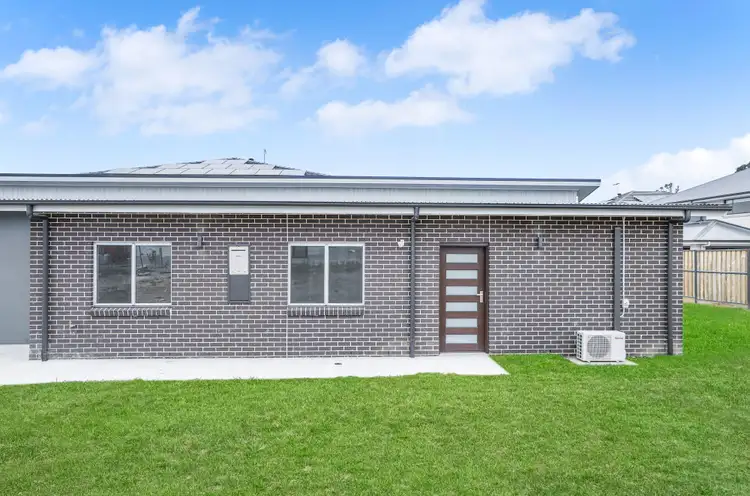 17A Empire Drive (Gables)