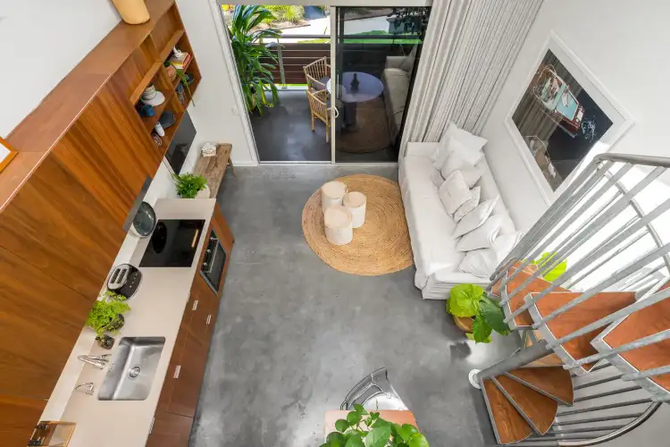 9 Easy Street