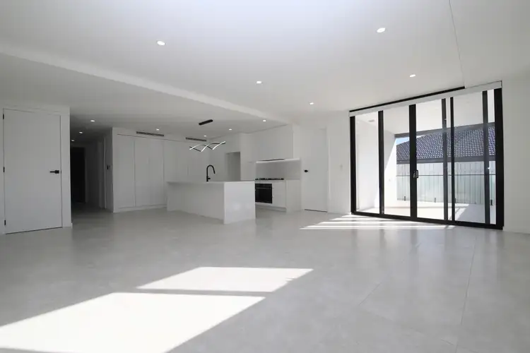 7C Kawana Street